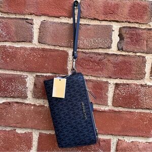 WRISTLETS WALLETS ACCESSORIES